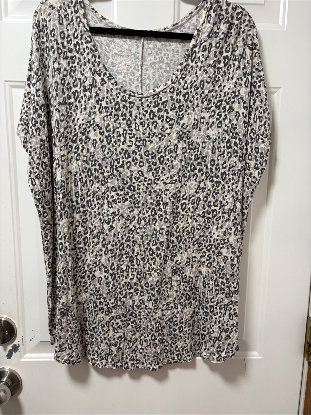 Maurices Taupe and Black Leopard Print short 
Sleeve Scoop Neck Top